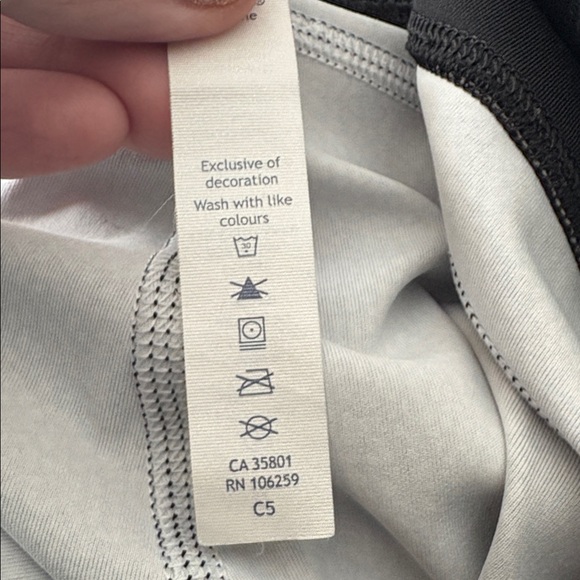 Lululemon Invigorate 7/8 Tight Chakra Print Alpine White Black Luxtreme - Size 8 - Picture 7 of 7